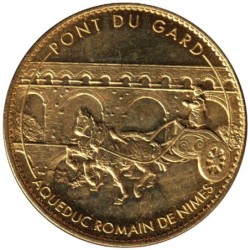 30- Vers-Pont-du-Gard - Aqueduc Romain - Char Romain - 2010